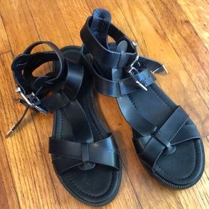 Cathy Jean black sandles size 7